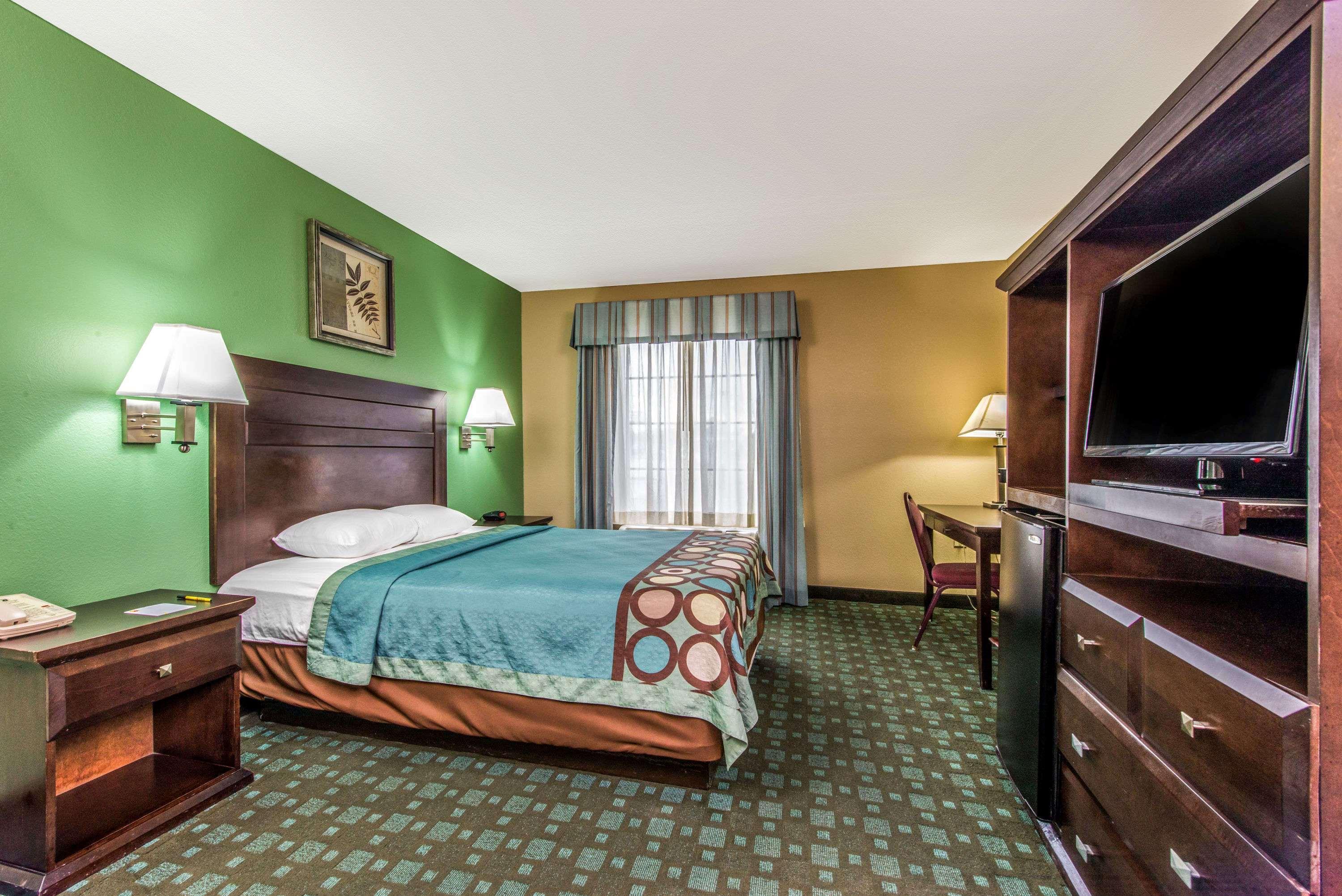 Super 8 By Wyndham Lake Charles/Sulphur Extérieur photo