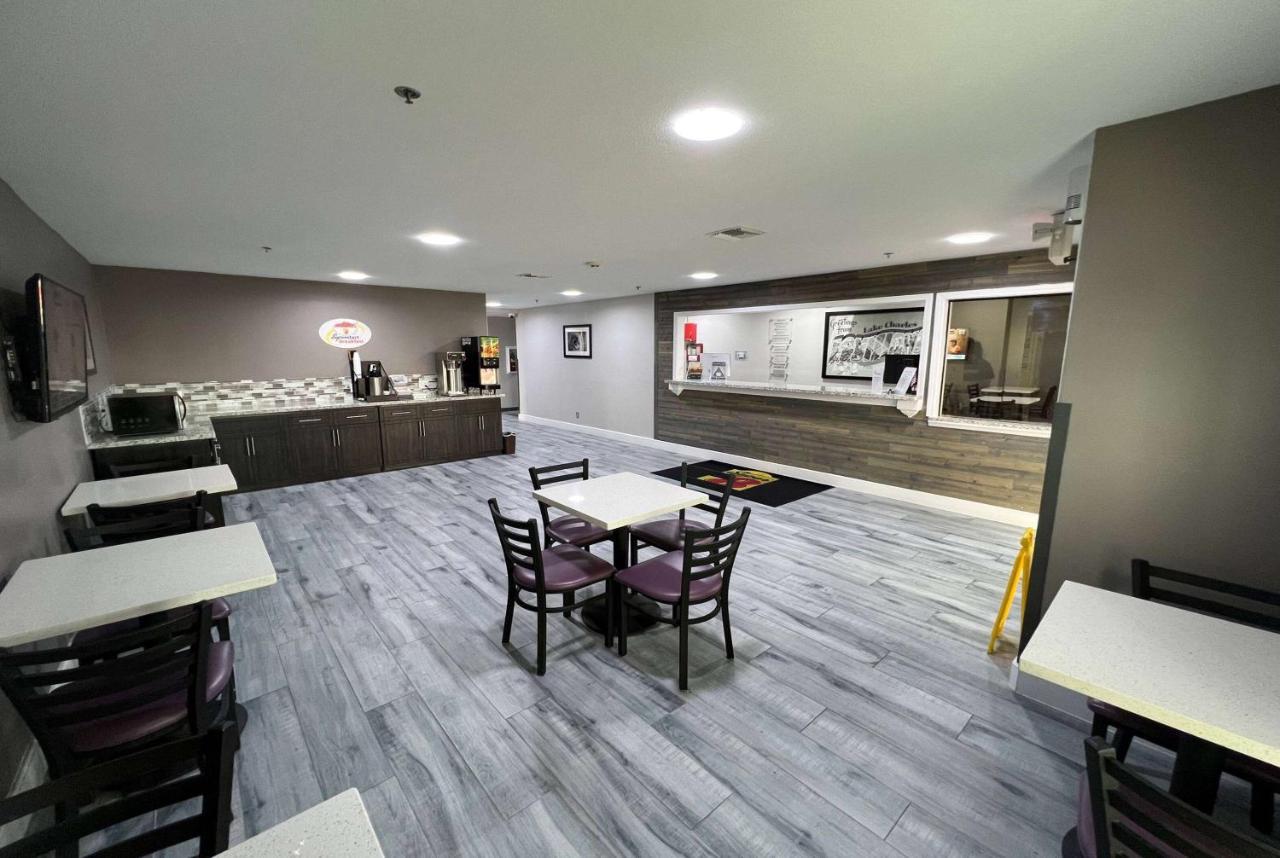Super 8 By Wyndham Lake Charles/Sulphur Extérieur photo