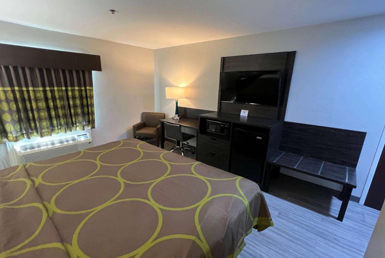 Super 8 By Wyndham Lake Charles/Sulphur Extérieur photo